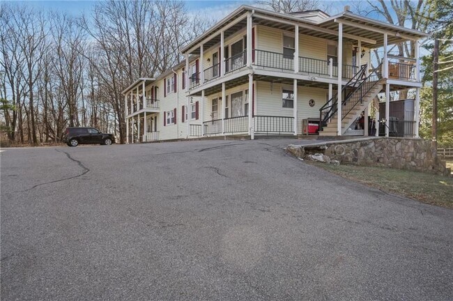 Foto del edificio - 35 W Wrentham Rd