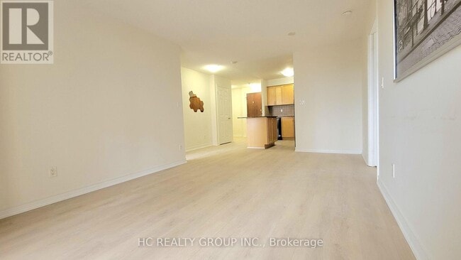 Building Photo - 310 Burnhamthorpe Rd W