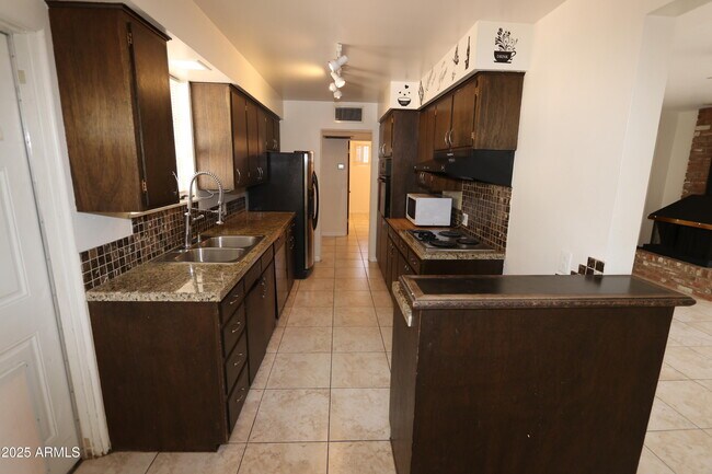 Foto del edificio - 4219 N Indian Ln