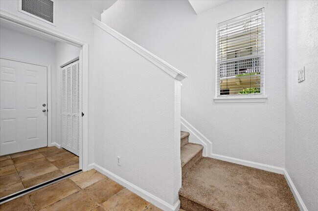 Foto del edificio - 131 Greenwich Cir