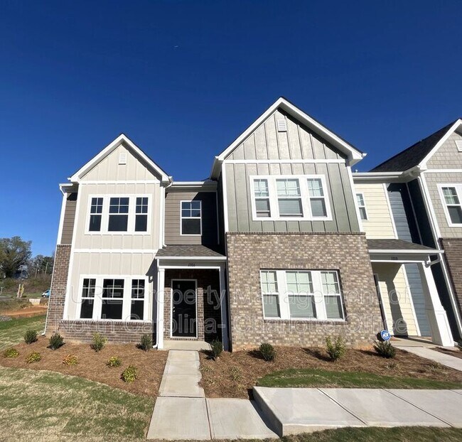 Building Photo - 1106 Foundry Dr