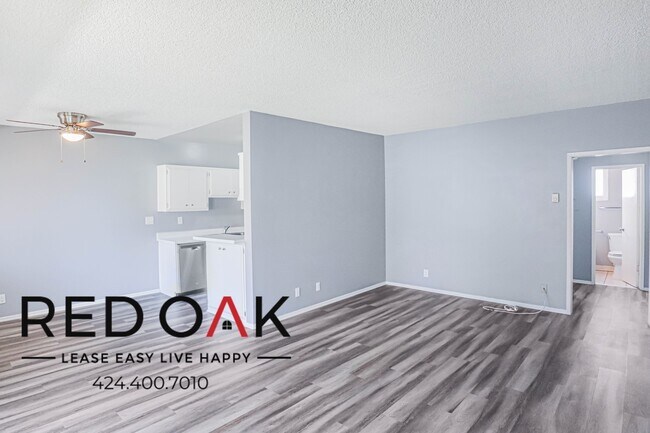 Building Photo - Stunning Bright, Sunny, And Spacious One B...