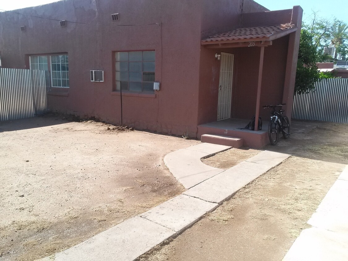 Primary Photo - Enjoy Privacy in this 1BR Duplex with Larg...