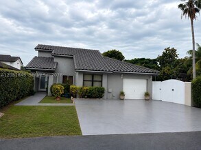 Building Photo - 10331 SW 135th Ct