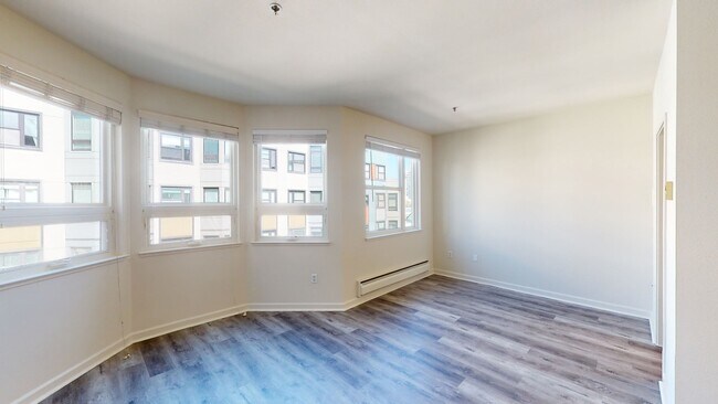 Interior Photo - 2000 Post