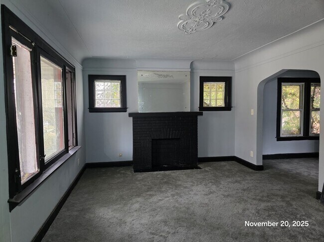 Foto del edificio - 9379 Manor St