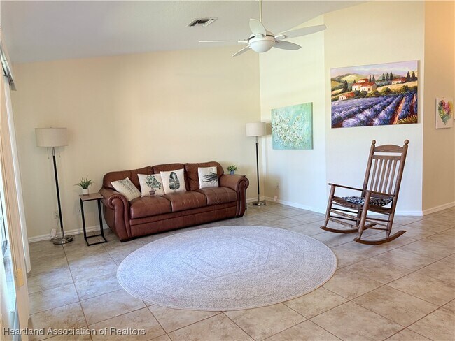 Foto del edificio - 2905 W County Line Rd