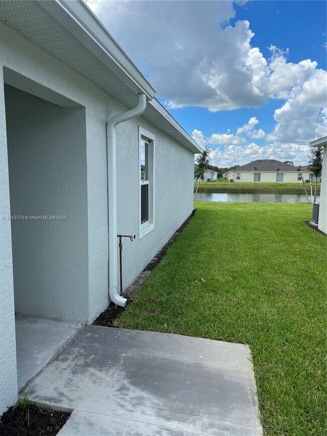 Building Photo - 9112 Aegean Cir
