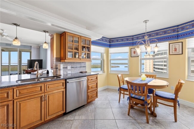 Foto del edificio - 4183 Bay Beach Ln