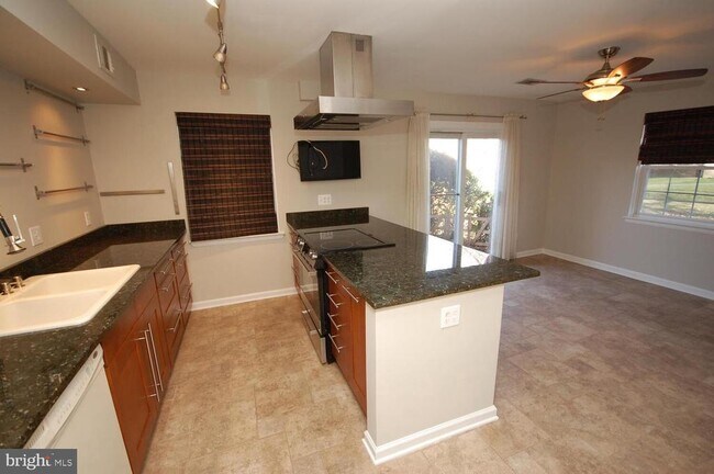 Building Photo - 9765 Hagel Cir