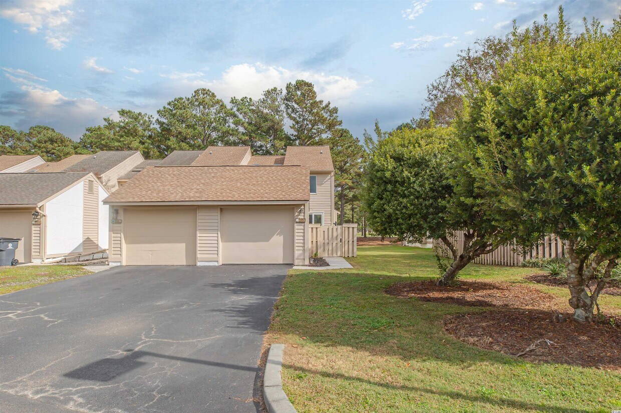 Primary Photo - 3980 Fairway Lakes Dr
