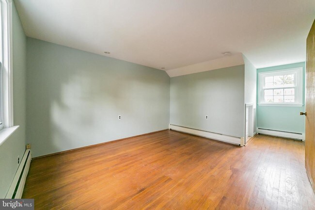 Foto del edificio - 310 Willowbrook Rd