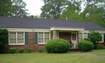 Building Photo - 615 8th Ave