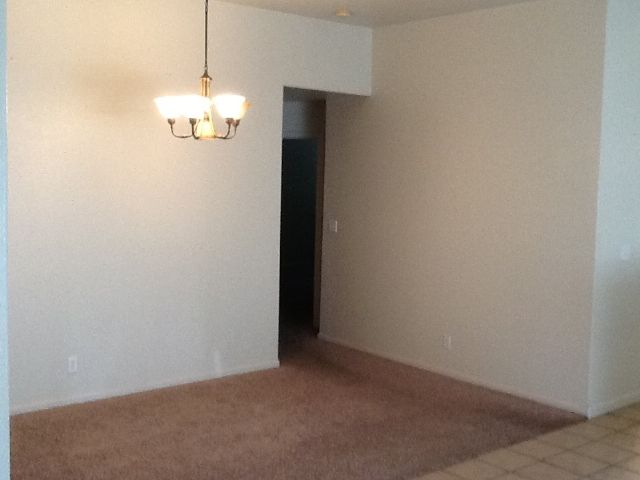Foto del edificio - 3400 Creek Bed Ct