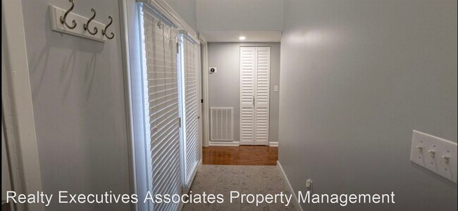 Building Photo - 3 br, 3 bath House - 2003 Cherokee Bluff D...