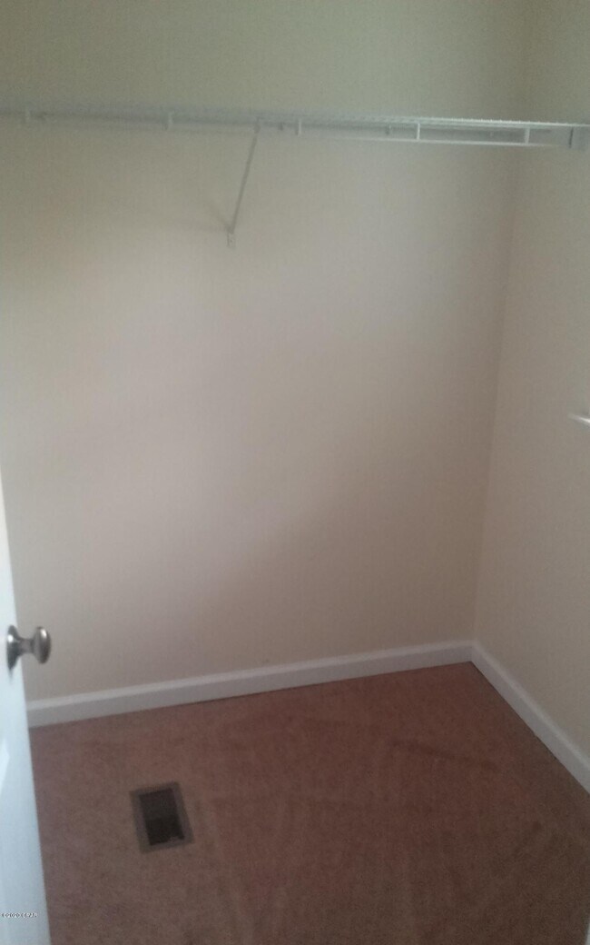 Foto del edificio - 8218 Annabellas Ln