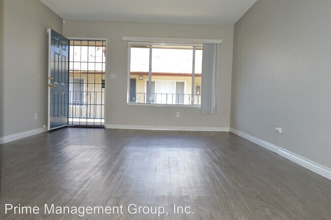 Building Photo - 139-145 E Spring St