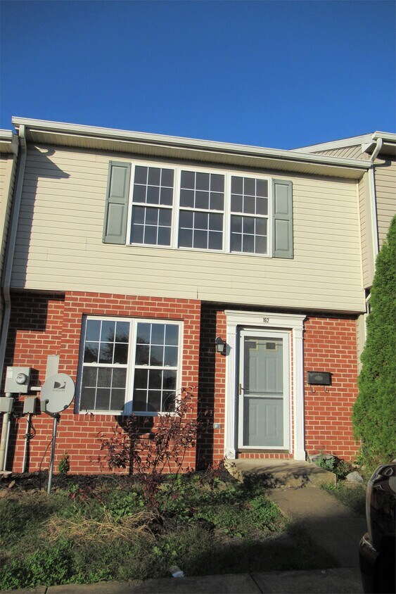 Foto principal - 162 Georgetown Square