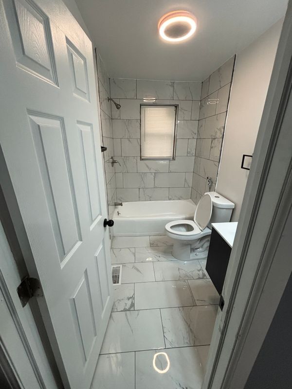 Foto del edificio - 5412 E St SE
