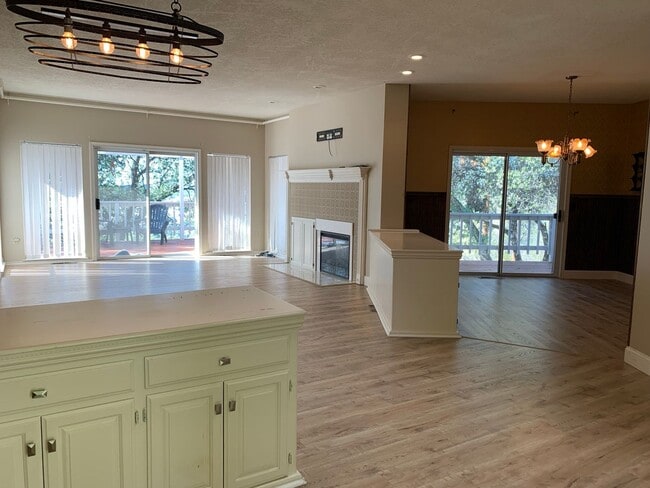 Building Photo - 13630 Joshua Way