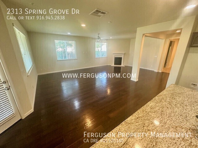 Building Photo - 2313 Spring Grove Dr