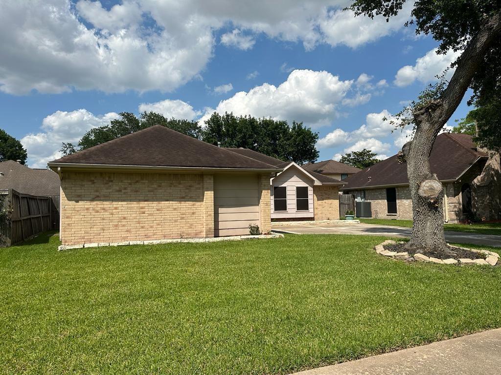Primary Photo - 239 Kings Way