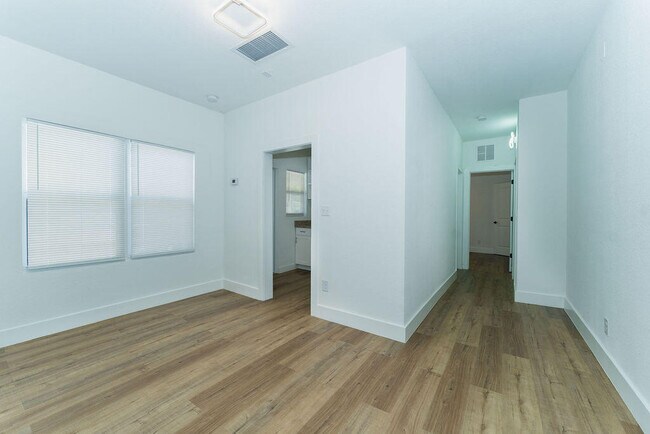 Foto del edificio - 624 S 12th St