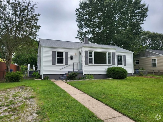 Building Photo - 631 Willow Dr