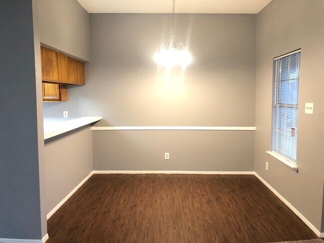 Building Photo - 2228 Millstone Dr