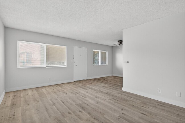 Foto del edificio - 125 E Spring St