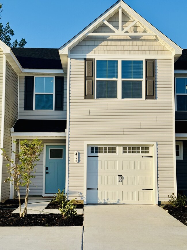 Photo - 405 Myrtle Mdws Dr (Conway, SC) Townhome