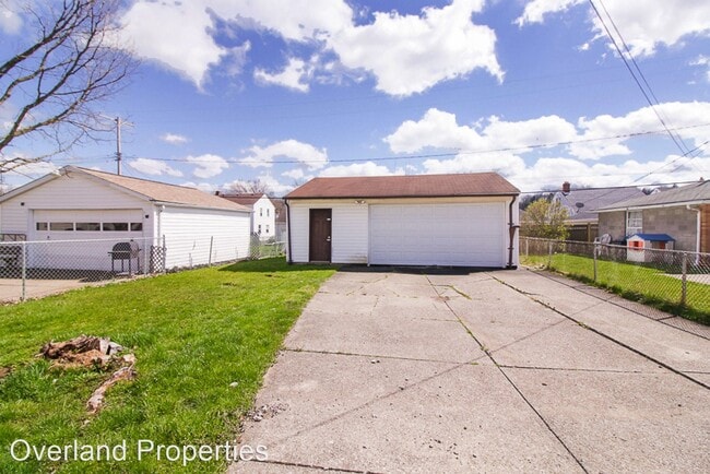 Building Photo - 3 br, 1 bath House - 2831 Grovewood Ave