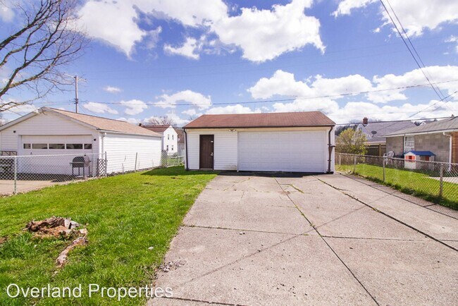 Foto del edificio - 3 br, 1 bath House - 2831 Grovewood Ave