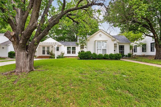 Foto principal - 3249 Lubbock Ave