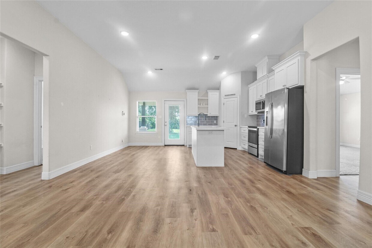 Foto del edificio - 1208 E Henderson Rd
