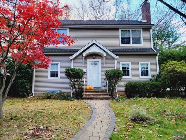 Primary Photo - 22 Sunset Terrace