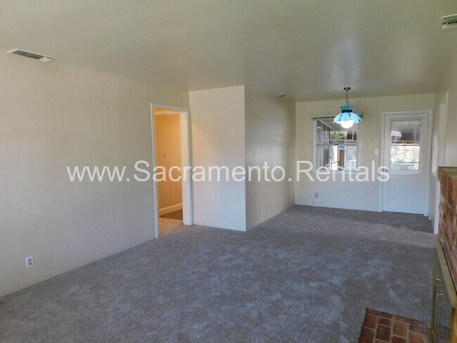 Building Photo - 2 br, 1 bath House - 5648 Cazadero Wy