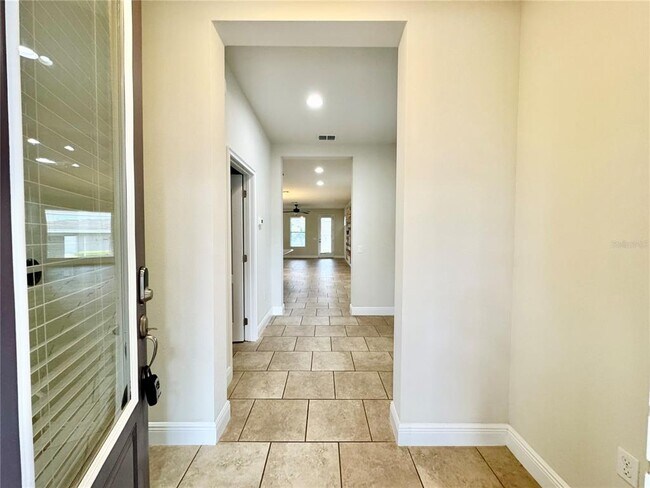 Foto del edificio - 7208 Milestone Dr
