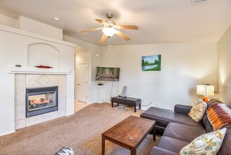 Building Photo - 3716 E Jacamar Dr