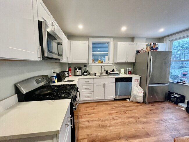 Foto del edificio - 172 Saint Alphonsus St