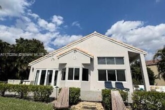 Building Photo - 1400 Seabay Rd