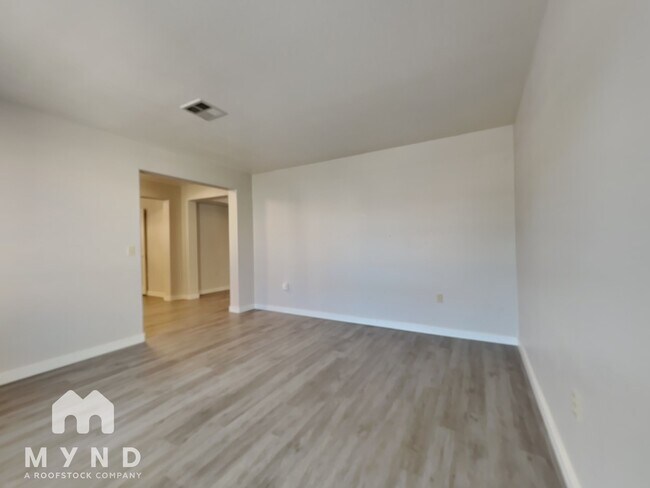 Foto del edificio - 634 N Quartz St