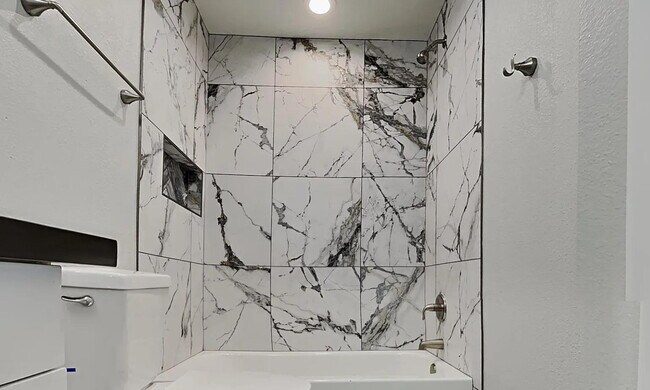 Foto del edificio - Stylishly Updated 2BR/1BA – Single-Level Living at Its Best! $500 MOVE IN SPECIAL ACT TODAY!!!!!