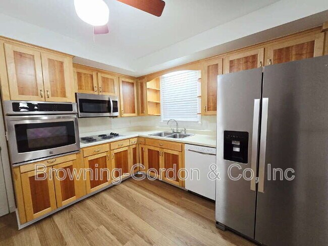 Foto del edificio - 241 Bonnacroft Dr