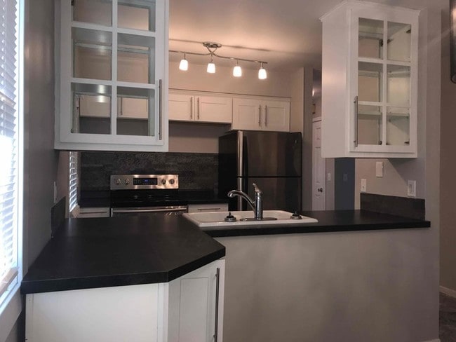 Foto del edificio - 249 Walnut Ln