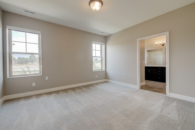 Building Photo - 549 Brennan Cir