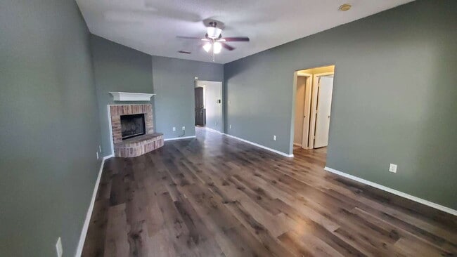 Building Photo - Eagle Mountain-Saginaw ISD, 3 bedrooms, 2 ...