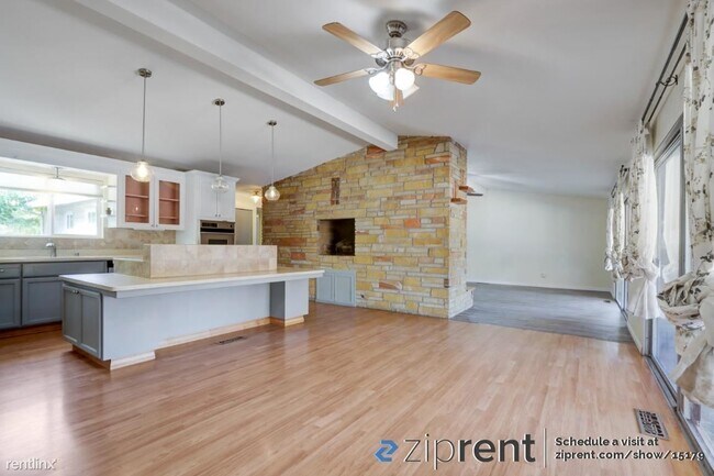 Foto del edificio - 3 br, 2 bath House - 3156 Wright St, Sacra...