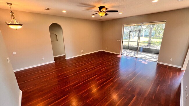 Building Photo - 3 BD/2BA Home in Daytona Beach!!