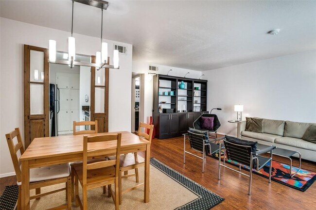 Foto del edificio - 4112 Bowser Avenue Unit #208, Dallas, Texa...
